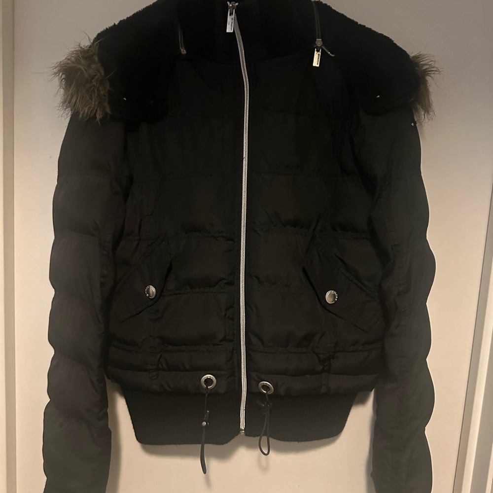 Vtg GUESS y2k 00s Black Puffer Hooded Fur Trim Jacket women’s Large 🖤